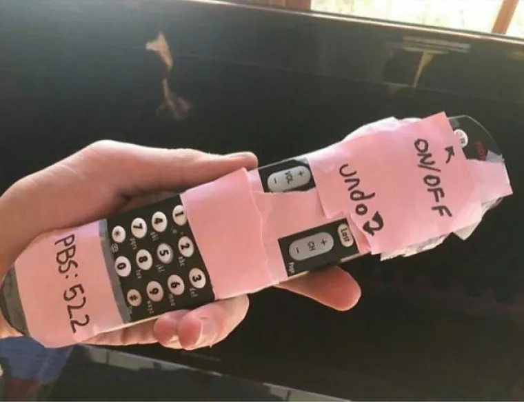 KAD SE STARCI DOKOPAJU TEHNOLOGIJE: Nije im lako i onda ih još unuci snimaju i objavljuju na internetu