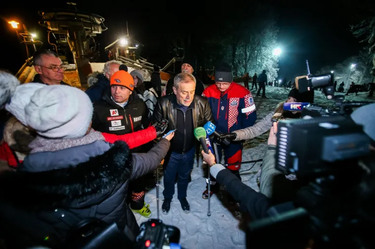 BANDIĆ OBIŠAO CRVENI SPUST UNATOČ LOŠEM ZDRAVSTVENOM STANJU: Otvorena skijaška sezona na Sljemenu