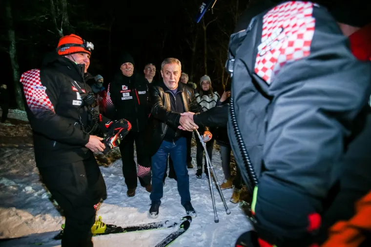 BANDIĆ OBIŠAO CRVENI SPUST UNATOČ LOŠEM ZDRAVSTVENOM STANJU: Otvorena skijaška sezona na Sljemenu