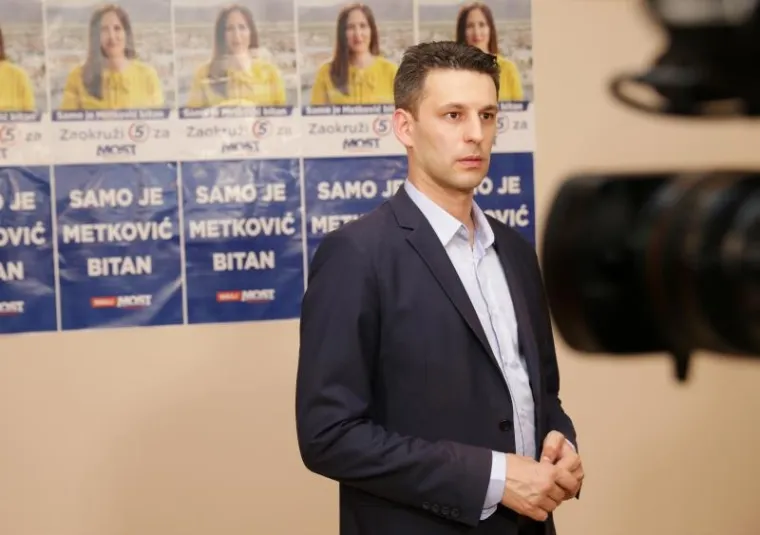 Božo Petrov teško je podnio poraz Mosta u Metkoviću...
