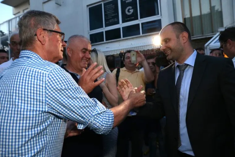 Božo Petrov teško je podnio poraz Mosta u Metkoviću...