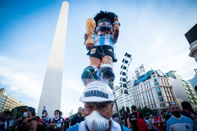 DIEGO JE ARGENTINA: Žestoki prosvjedi u Buenos Airesu; Tko je kriv za Maradoninu smrt?