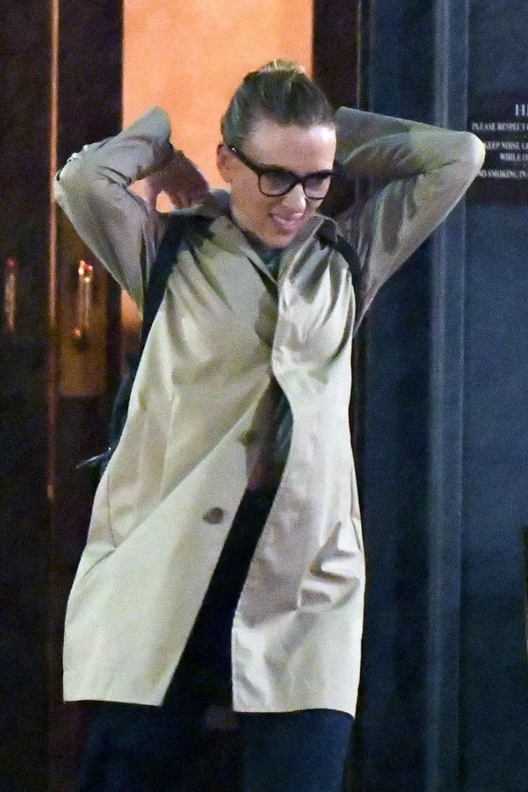 JE LI MOGUĆE DA JE TO ONA? Prekrasnu Scarlett Johansson 'uhvatili' u izdanju kojeg se grozi svaka žena