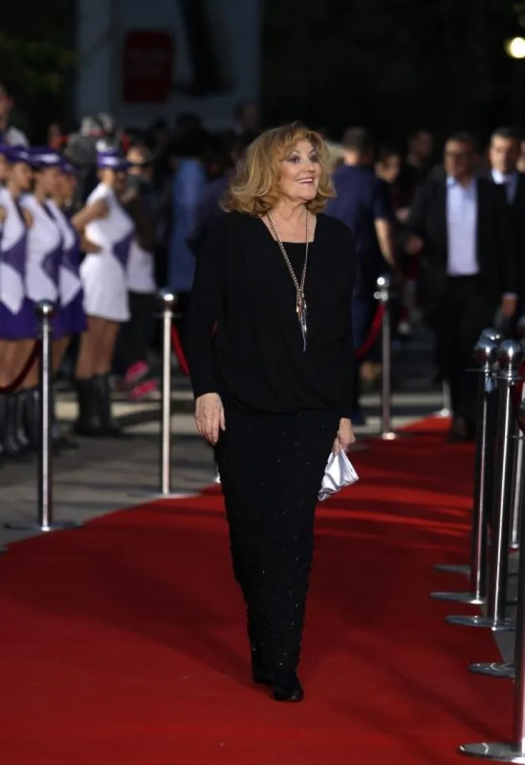 Tereza Kesovija