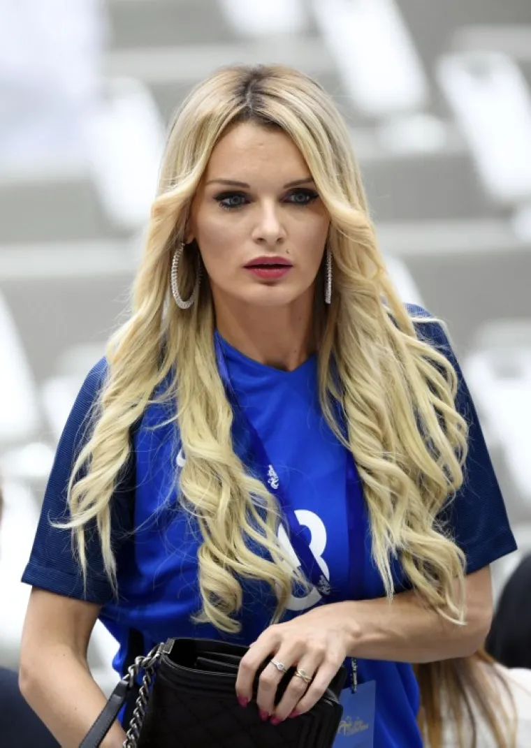 NAJLJEPŠI DIO EURA: Svi su gledali kako ove ljepotice zauzimaju svoja mjesta na Stade de Franceu