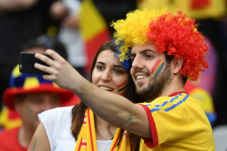 NAJLJEPŠI DIO EURA: Svi su gledali kako ove ljepotice zauzimaju svoja mjesta na Stade de Franceu