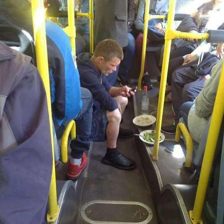 Jesu li ovo najbizarnije fotografije iz javnog prijevoza?