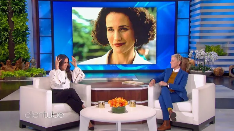 Meghan je otkrila da je jednom kao tinejdžerica pokušala kopirati frizuru glumice Andie MacDowell, ali su je umjesto toga vršnjaci u školi počeli nazvali &apos;Krusty the Clown&apos;. Meghan je imala oko 13 godina kada je pokušala kopirati glumicu ošišavši se, idolizirajući Andiein stil nakon gledanja filma &quot;Četiri vjenčanja i sprovod&quot; (1994.).
