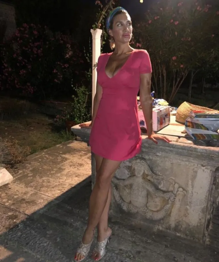 Mirtu Šurjak prozivali su zbog seksi stajlinga, sve je ishendlala kao dama