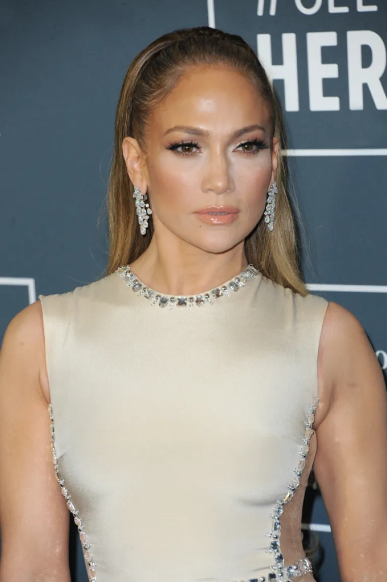 Jennifer Lopez (52)