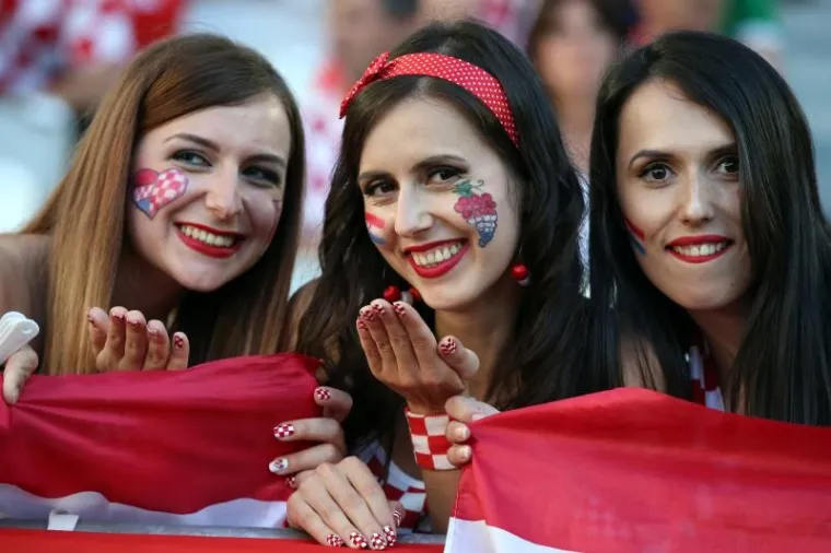 JEDNU POBJEDU SMO VEĆ OSIGURALI: Hrvatske ljepotice na tribinama u potpunosti zasjenile Španjolke