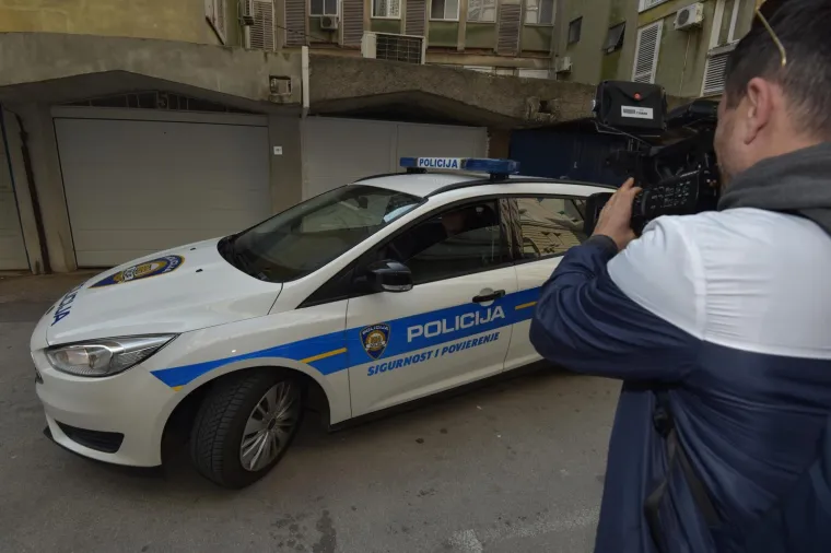 Zadar - Oko 12:30 istraznom sucu je priveden Josip Rodjak koji je jucer na Pagu s balkona bacio svoje cetvero malodobne djece.