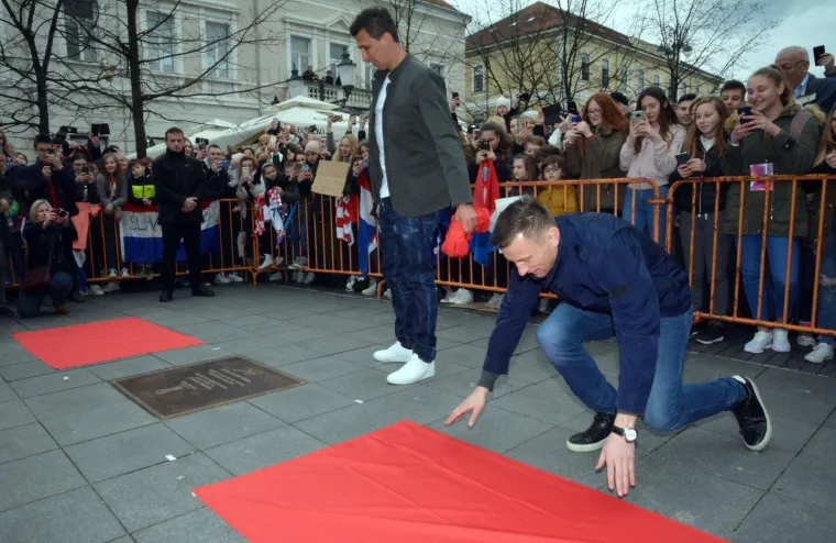 MARIO I IVICA IZAZVALI OPĆU HISTERIJU I ZAPALILI SVOJE SLAVONCE: Poput kakvih rock zvijezda