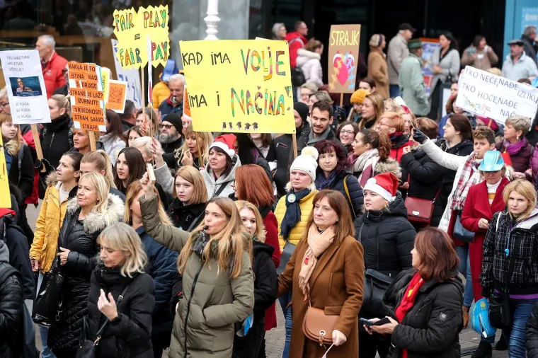 TISUĆE LJUDI U ZAGREBU PROSVJEDUJE ZA VEĆE PLAĆE U OBRAZOVANJU: 'Ne očekujemo kraj štrajka jer Vlada zasad nema ozbiljnu ponudu'