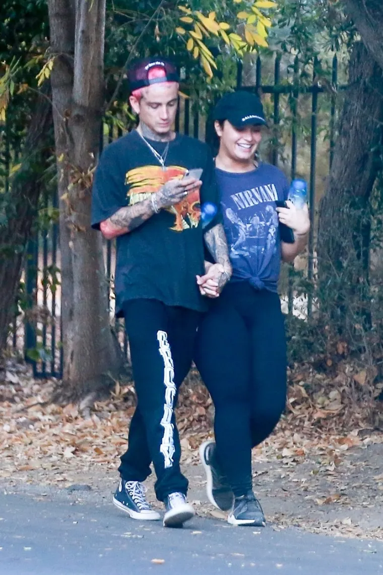 *PREMIUM-EXCLUSIVE*  Studio City, CA  - *EXCLUSIVE*  - **SHOT ON 11/16/19** New couple alert! Singer Demi Lovato goes on a hike with her new boyfriend Austin Wilson. The loved up pair held hands on their hike, looking relaxed and happy.
*UK Clients - Pictures Containing Children
Please Pixelate Face Prior To Publication*, Image: 483370700, License: Rights-managed, Restrictions: RIGHTS: WORLDWIDE EXCEPT IN ITALY, Model Release: no, Credit line: Dsanchez/CPR/NEMO / BACKGRID / Backgrid USA / Profimedia
