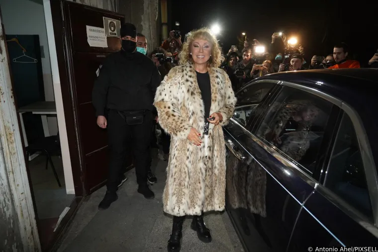 Lepa Brena