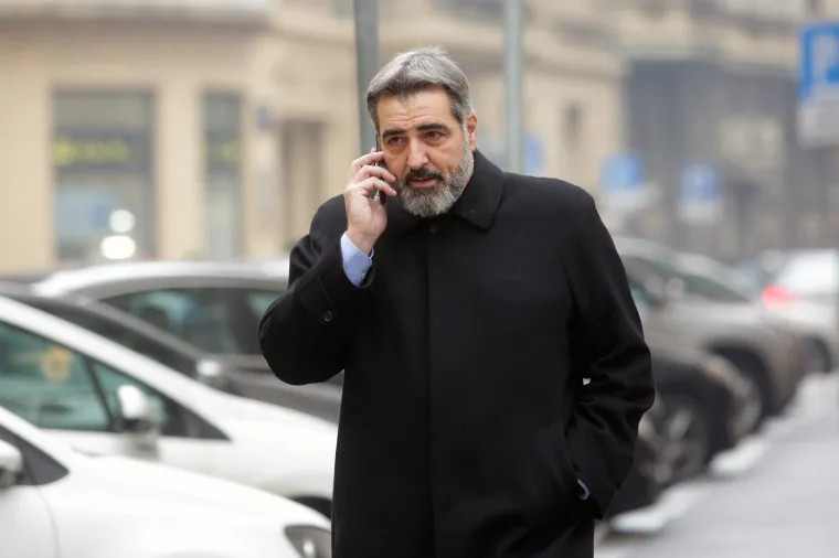 USKOK je sredinom prosinca prošle godine odustao od zahtjeva za proširenim oduzimanjem imovinske koristi Vidoševiću i njegovoj obitelji nakon što je utvrđeno da je nesrazmjer u Vidoševićevim prihodima i rashodima manji od protupravne imovinske koristi koja mu se stavlja na teret.