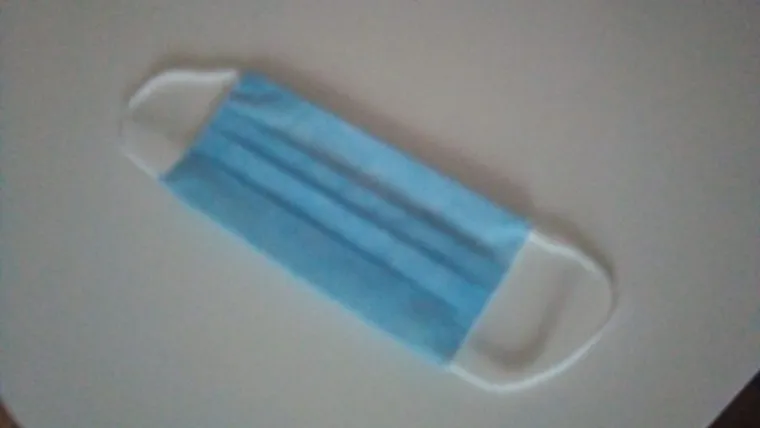 3. Pobrinite se da odaberete prozračne tkanine bez ventila. 
Ogbuagu je rekao da definitivno želite da maske, nošene zajedno, budu udobne. &quot;Klonite se maski s otvorima ili ventilima&quot;, rekao je Duszynski.
