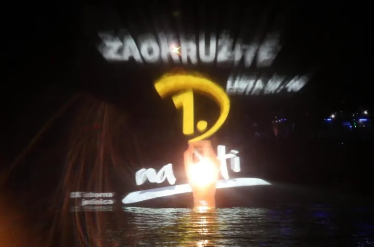 Hologram Stipe Petrine obratio se biračima