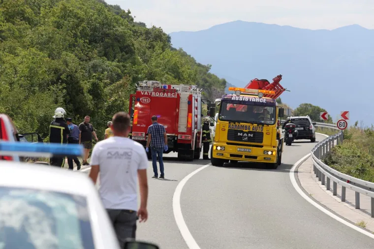 29.08.2020., Sibinj Krmpotski, Senj - Tri su osobe poginule u promenoj nesreci na Jadranskoj magistrali u sudaru dvaju vozila hrvatskih i talijanskih oznaka. 
Photo: Goran Kovacic/PIXSELL