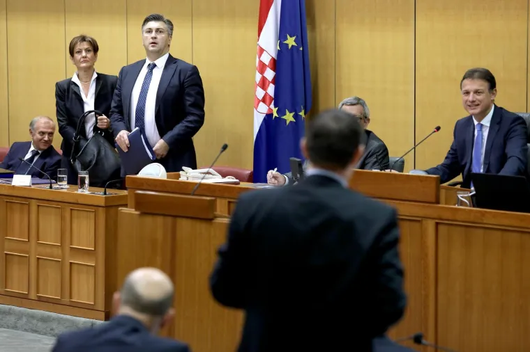 10.10.2017., Zagreb - Sabor RH je 6. sjednicu nastavio raspravom o povjerenju Vladi RH. Ministar Dražen Bošnjakovic, ministrica i potpredsjednica Vlade Martina Dalić, predsjednik Vlade Andrej Plenković, predsjednik Sabora Gordan Jandroković.