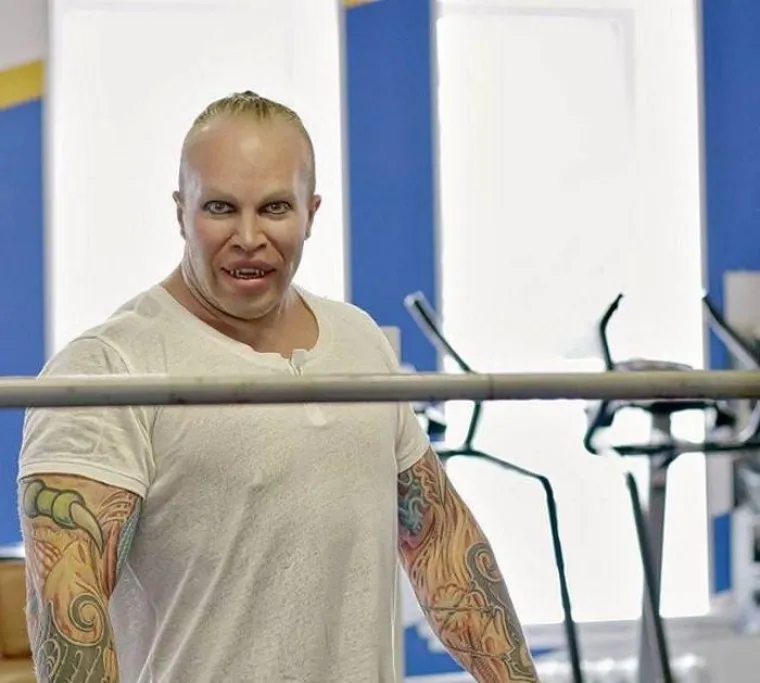 OVAJ STVOR JE NAJKONTROVERZNIJI RUSKI BODYBUILDER: Stvarno si je dao truda...