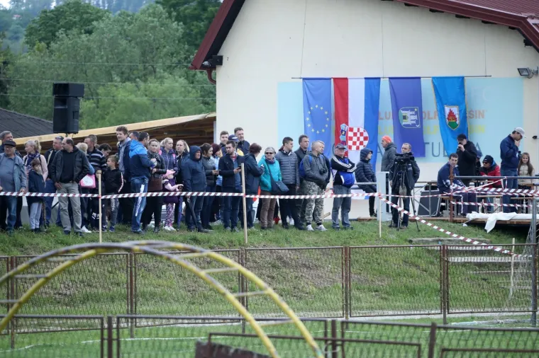 ODRŽANA LETAČKA MANIFESTACIJA U SJEĆANJE NA LEGENDARNOG PILOTA RUDOLFA PEREŠINA: Sudjelovalo desetak zrakoplova