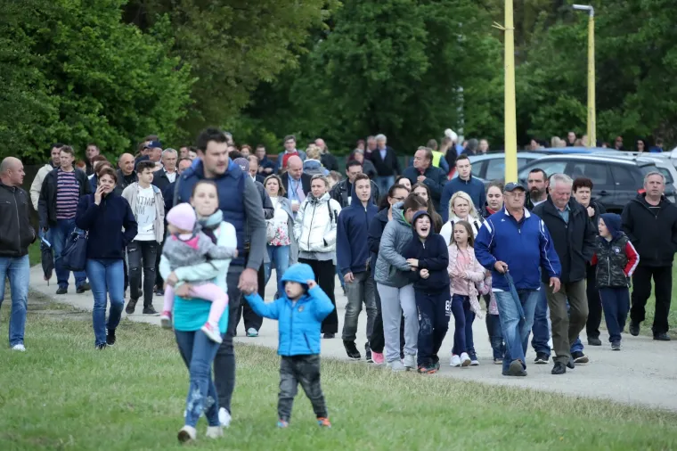 ODRŽANA LETAČKA MANIFESTACIJA U SJEĆANJE NA LEGENDARNOG PILOTA RUDOLFA PEREŠINA: Sudjelovalo desetak zrakoplova