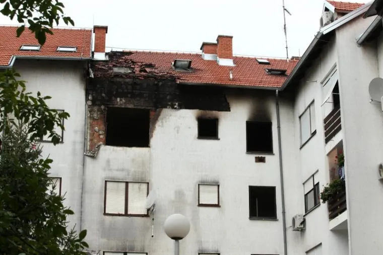 PRASAK U NOĆI: Požar i eksplozija plina u stanu u  Velikoj Gorici