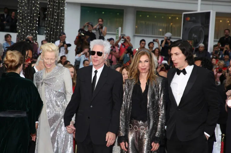 Ovogodišnji 72. filmski festival u Cannesu otvoren je zombi komedijom '’Mrtvi ne umiru’' Jima Jarmuscha u kojemu glume Bill Murray, Tilda Swinton, Selena Gomez i Adam Driver. Svečanost je započela 14. svibnja i trajat će do 25. svibnja. Foto: Profimedia