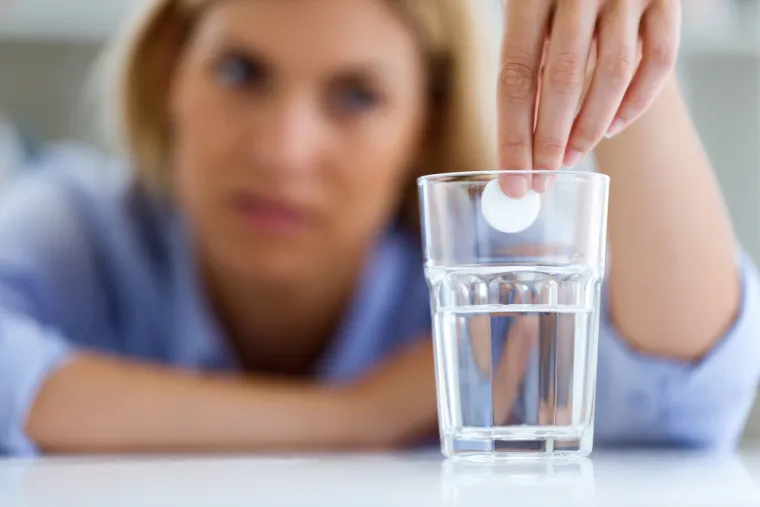 4.Vitamini C i D:
Stručnjaci se slažu kako bi svatko trebao uzimati u ovo vrijeme vitamin C, a i vitamin D je dobar jer jača imunosni sustav.
