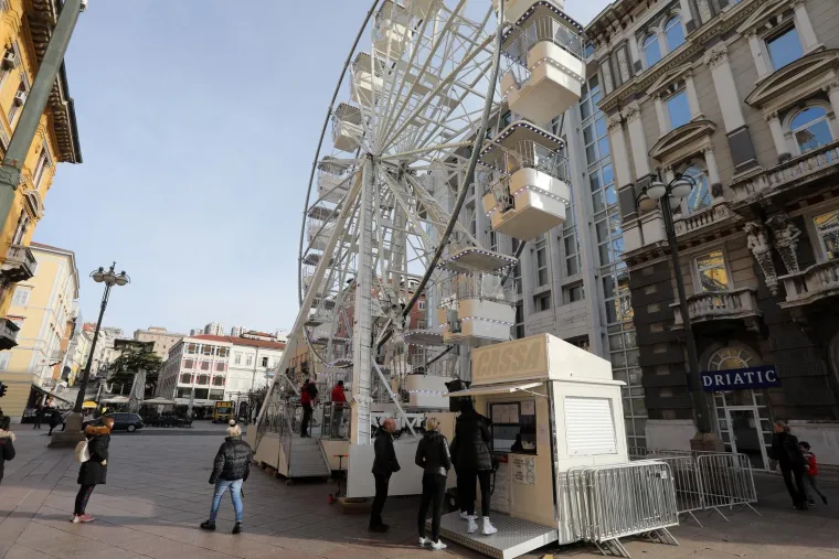 Rijeka dobila novu atrakciju: Tko je za vožnju 22 metara visokim panoramskim kotačem? Evo koliko košta