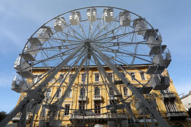 Rijeka dobila novu atrakciju: Tko je za vožnju 22 metara visokim panoramskim kotačem? Evo koliko košta
