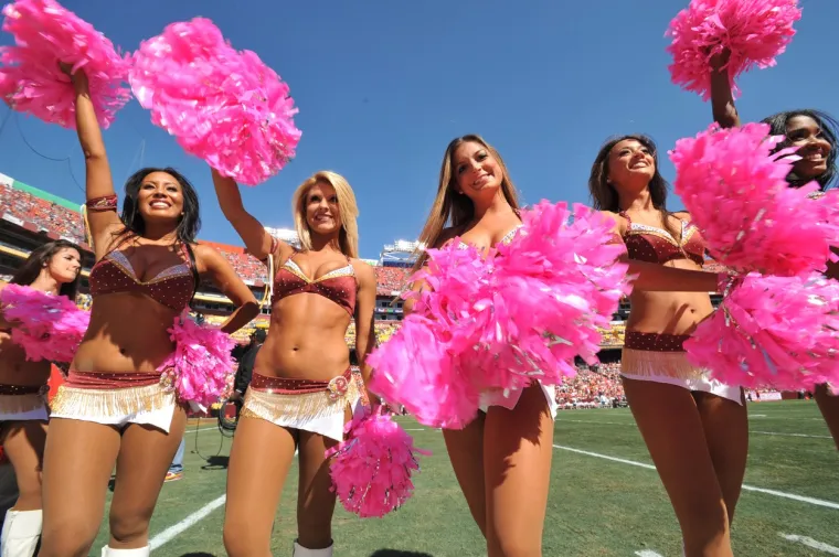 'Što droljastije izgledaš, to ćeš lakše upasti u cheerleaders ekipu, to je tako. Seksualno smo izložene'