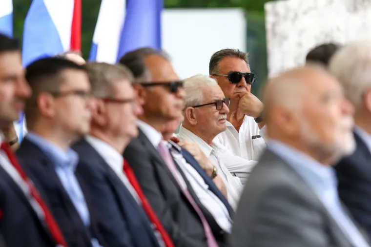 U organizaciji Saveza antifašističkih boraca i antifašista Republike Hrvatske, Sisačko-moslavačke županije i Grada Siska, u šumi Brezovica proslavljen je Dan antifašističke borbe, u znak sjećanja na dan kada je 1941. u šumi Brezovica osnovan Prvi sisački partizanski odred.