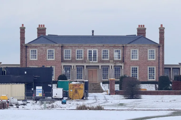 IZ MERSEISYDEA SE VIDI 'MINI VERSAILLES': Ovako izgleda megaluksuzna vila Rooneyjevih