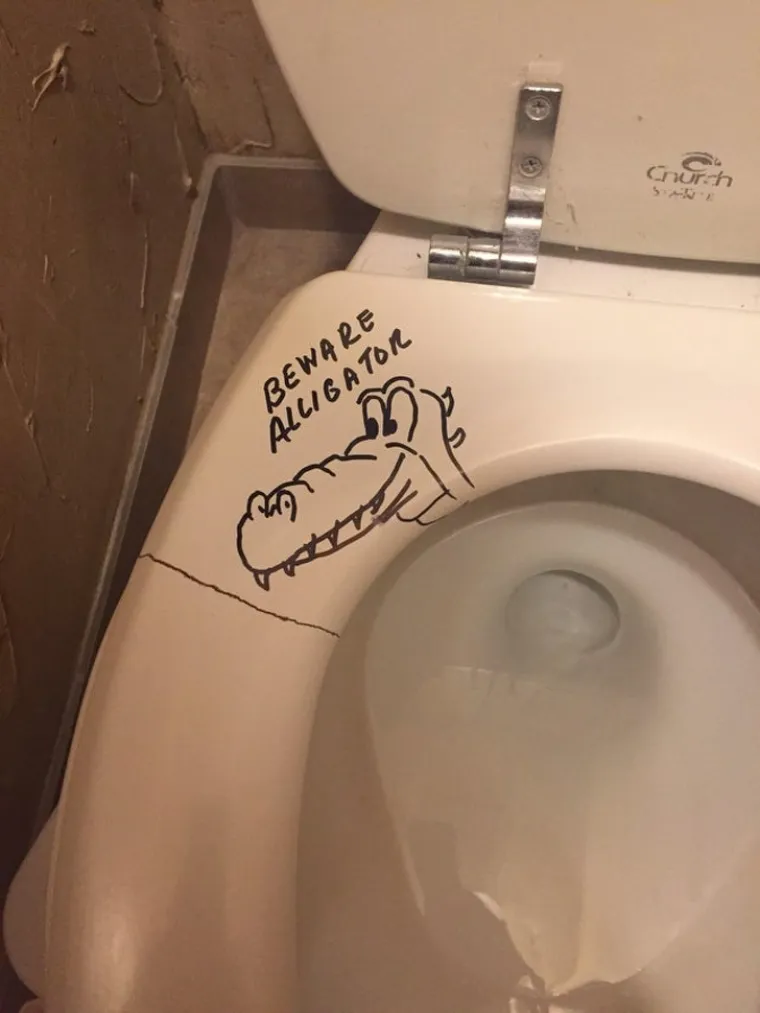 "Tatu je uštipnula WC daska kada se slomila pod njegovom težinom. Ostavio nam je ovu poruku."