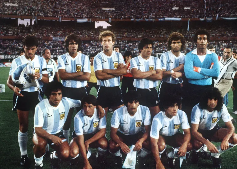 MALI ZELENI, HVALA TI NA SVEMU: Došao je kraj čudesnog puta, ovih 50 fotografija pokazuju koliko je velik bio Maradona