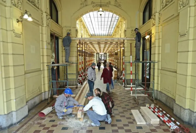 NOVO RUHO NAJPOZNATIJEG ZAGREBAČKOG PROLAZA: Postavljene su skele i započela prva faza obnove...