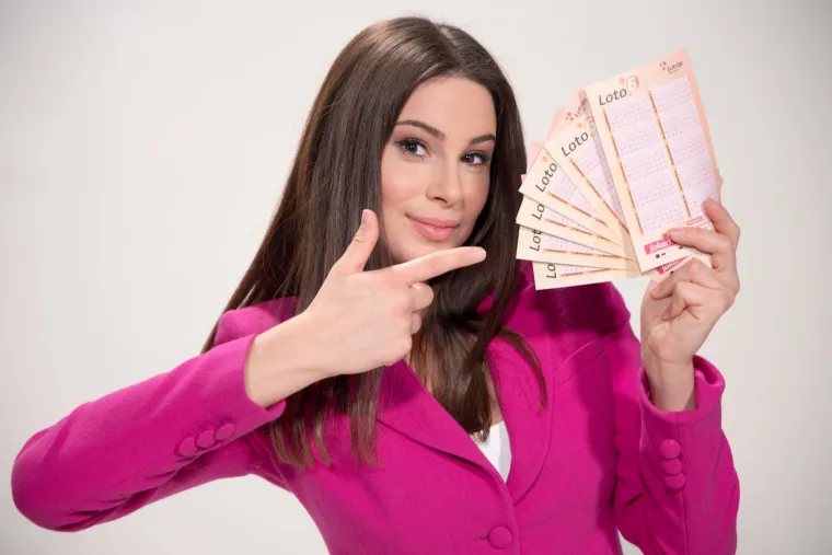 Nova Loto djevojka je zanosna profesorica Monica Jakšić: 'Sanjala sam kako ću postati voditeljica'