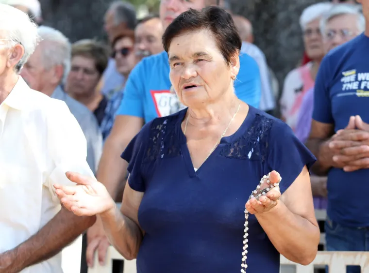 Janjetina za 40 eura, velike gužve i brojni suveniri. Ovako se u Vrpolju slavi Velika Gospa