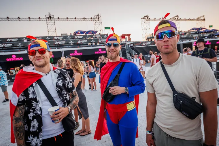 Počela je Ultra! Split pod opsadom horde partijanera, već je bilo posla za Hitnu, a i policiju: 'Skidao je i čarape, patike, uloške iz patika'