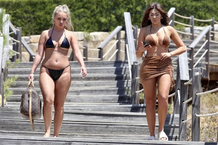 Obje reality zvijezde imaju zanosne obline, a u seksi bikinjima podigle su temperaturu do neizdrživog