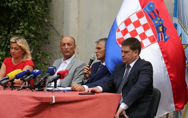 MINISTAR GORAN MARIĆ PODNIO OSTAVKU: 'Radio sam pod strašnim pritiskom, postao sam meta'