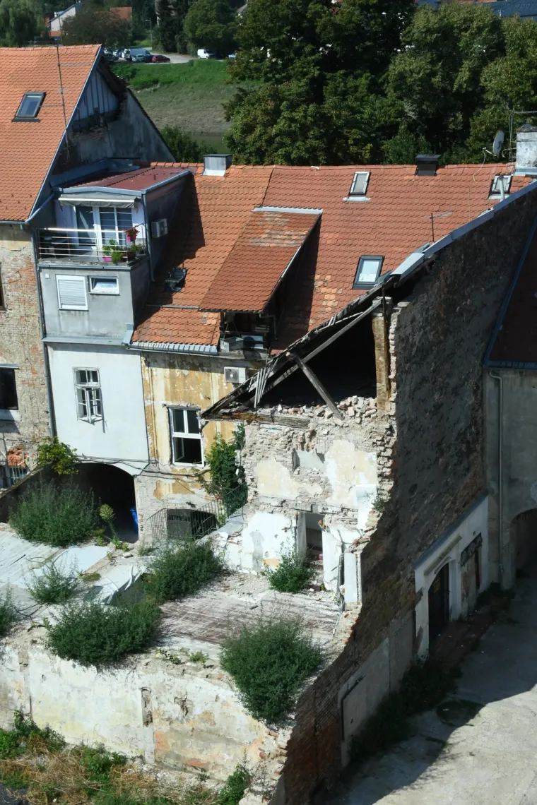 Sisak je pogodio potres 2020. godine. Ovako danas izgleda iz zraka