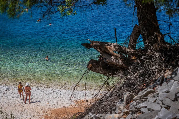 Hrvatski biser koji se isplati posjetiti: Na plaži nema tuševa, nema kafića, nema zapravo ničega osim kristalno čistog mora