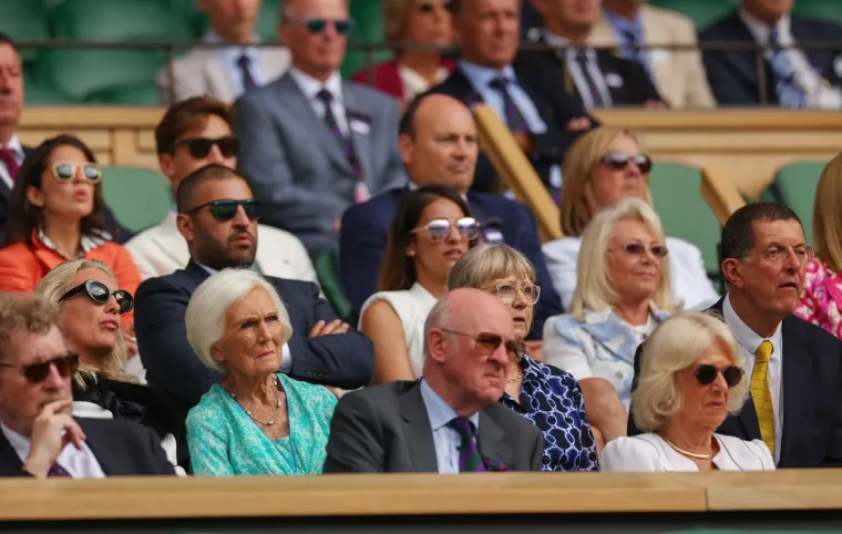 Čačkala nos, razjapila usta, izbuljivala oči: Svi su popadali od smijeha kad su vidjeli kakve grimase radi Camilla na Wimbledonu