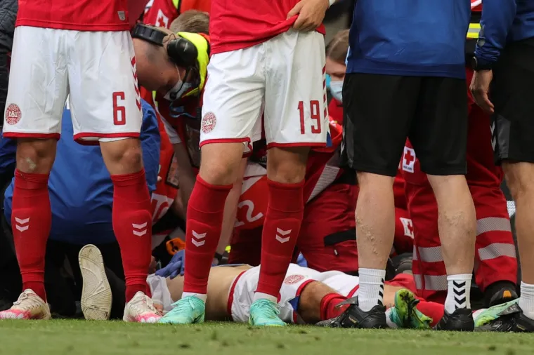 Teške scene iz Kopenhagena - igrači štitili Eriksena za vrijeme reanimacije