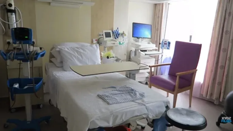 16. &quot;Imam samo 18 godina&quot;, rekla je jedna pacijentica. Borila se s rakom kože. Njezin ju je rođak gurnuo u kipuću vodu - i na kraju se nije mogla ni prevrnuti. a da se ne previja od boli. Bilo je to najgore iskustvo u mom životu.&quot;