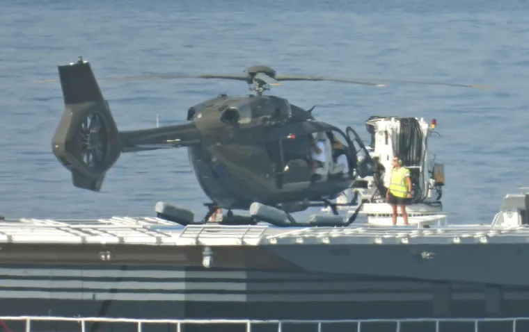 Jeste li znali da je Bezosova zaručnica poput Toma Cruisea? Upravljala je helikopterom u koji su se ukrcali kod Hvara